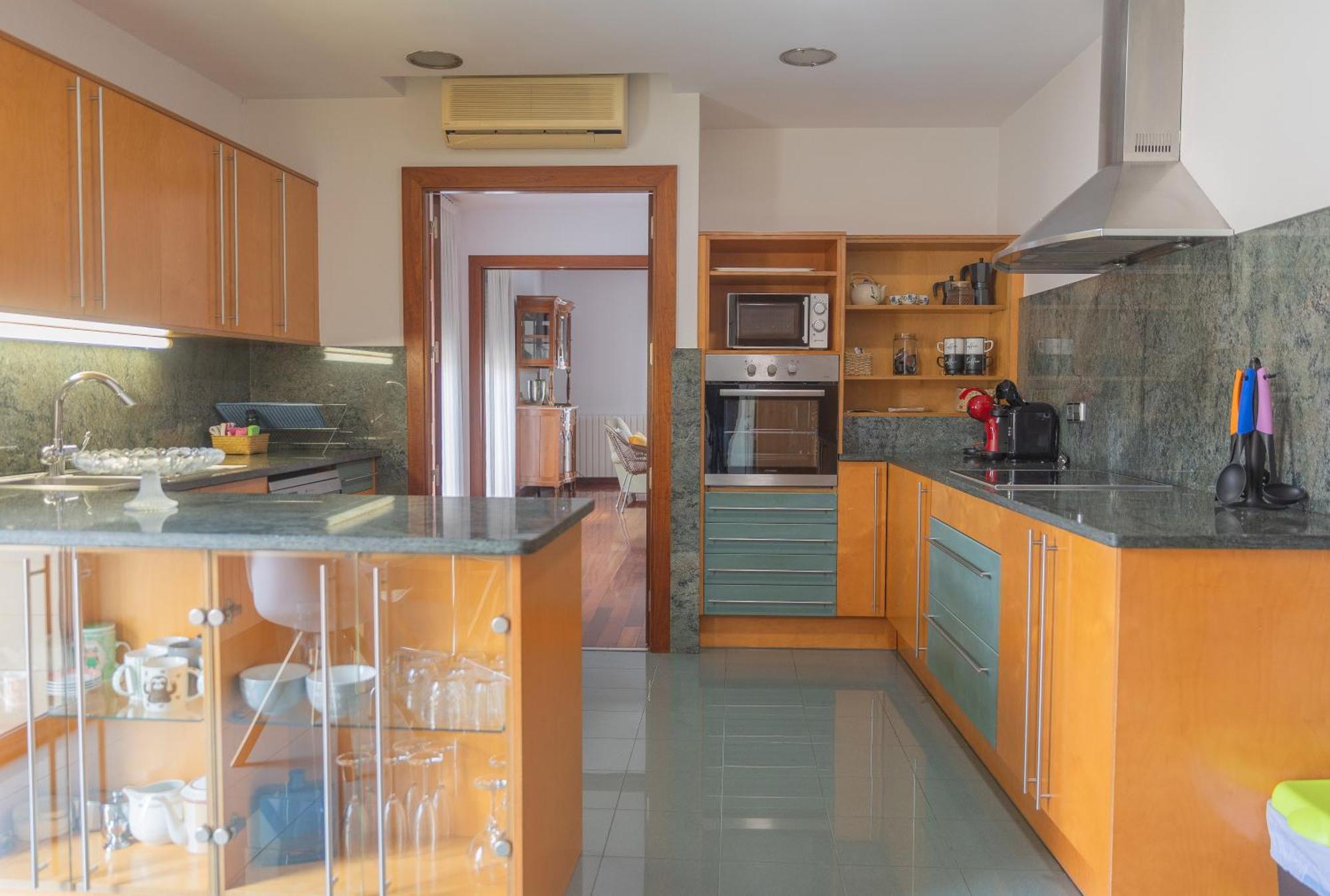 ויק Mazi Apartments Colon מראה חיצוני תמונה